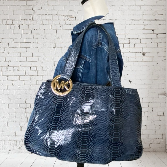 Michael Kors Blue Snake Print Shoulder Bag Tote - Picture 5 of 12